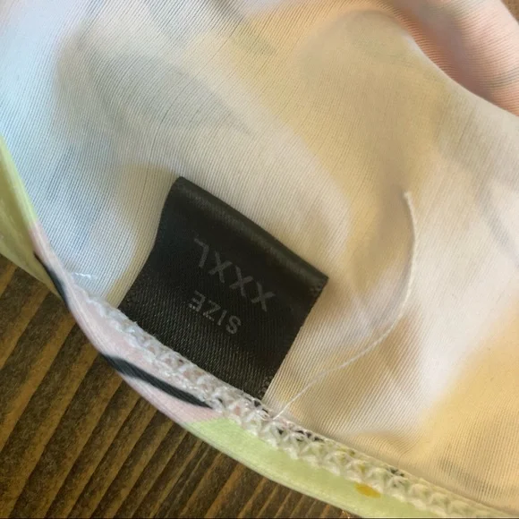 NWOT bikini floral ruffle top plus size xxl green with red roses xxxl - Picture 4 of 5